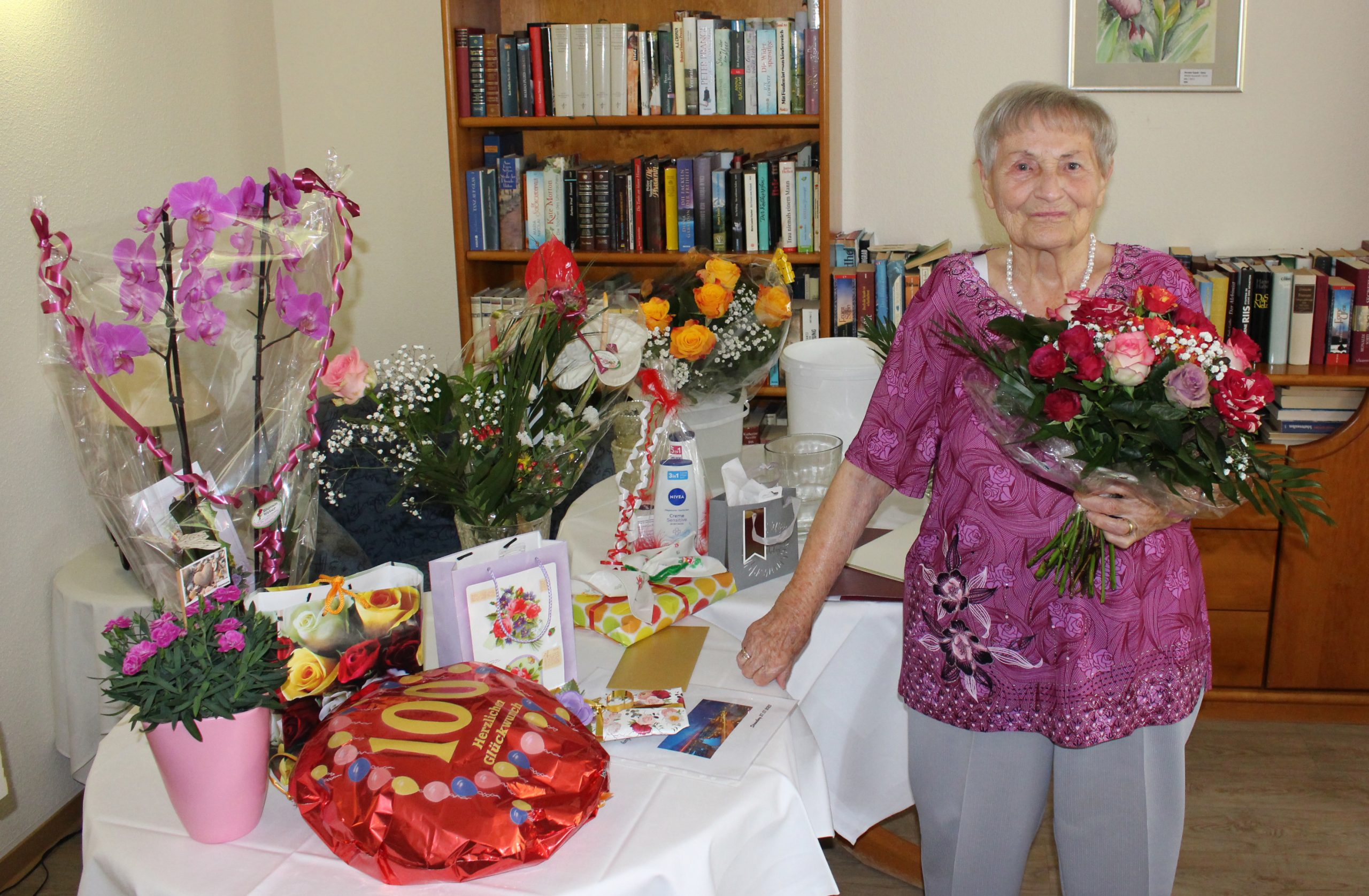 Erika Geißler in der Seniorenresidenz Jenseits des Sees feierte ihren 100.