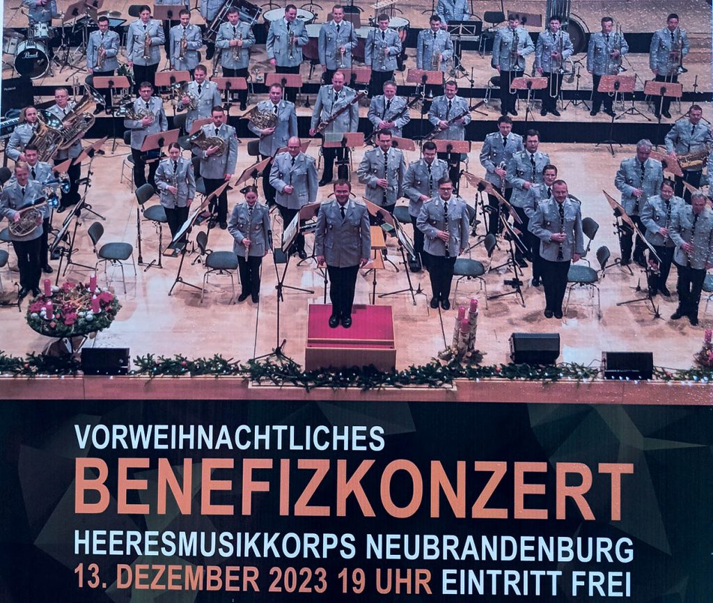 Plakat Benefizkonzert Heeresmusikkorps Neubrandenburg in Strausberg am 13.12.2023