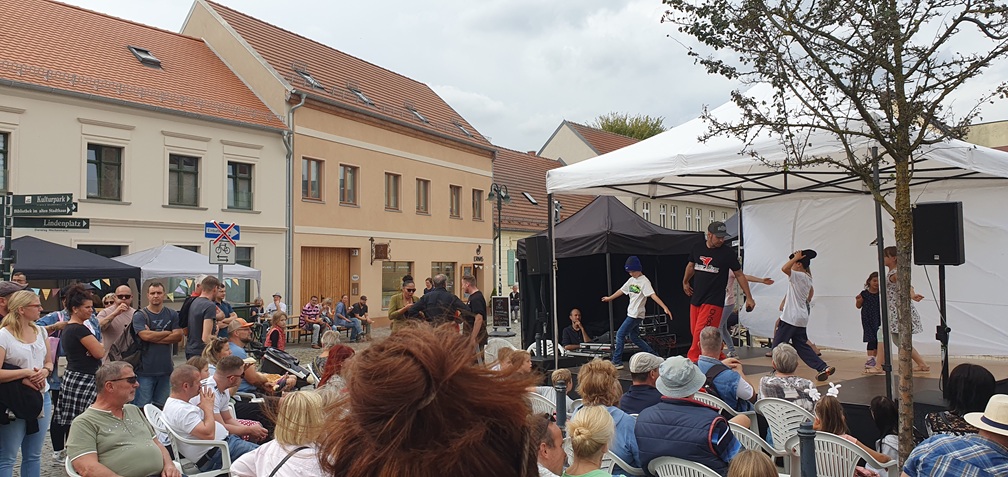 Bühne an der Sparkasse